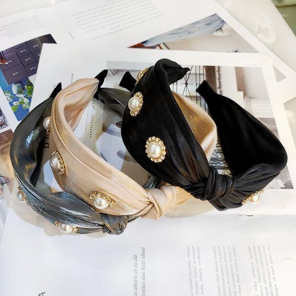 fashion women hairband girls shining pearls rhinestone headband wide side headwear center cross knot turban hair accessories1
fashion women hairband girls shining pearls rhinestone headband wide side headwear center cross knot turban hair accessories1