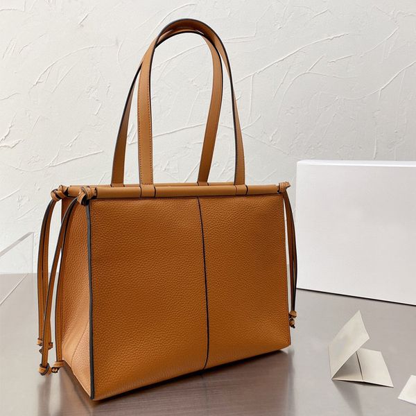 factory direct sale 75% off autumn and winter new women's single shoulder tote messenger with large quantity is preferred bags
factory direct sale 75% off autumn and winter new women's single shoulder tote messenger with large quantity is preferred bags