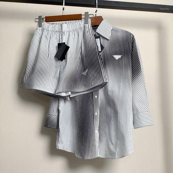 women's sets asymmetrical-position-striped wrist sleeve blouse and elastic waist knee-length pants for lady 2021 tracksuits, Gray
women's sets asymmetrical-position-striped wrist sleeve blouse and elastic waist knee-length pants for lady 2021 tracksuits, Gray