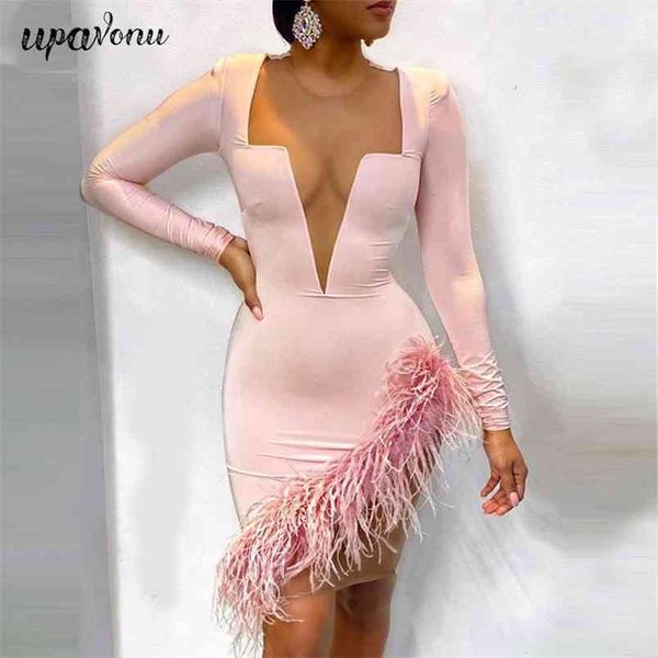 mesh hollow pink bandage dress women's o-neck long sleeve bodycon feather club party vestidos 210524, Black;gray
mesh hollow pink bandage dress women's o-neck long sleeve bodycon feather club party vestidos 210524, Black;gray