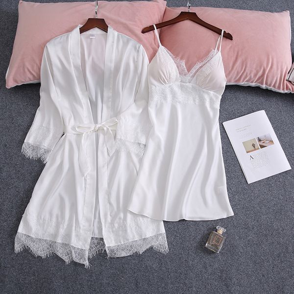 sleepwear 2021 sets of silk pyjamas spring summer solid female women's low-cut shirt with lace bathrobe loose sweater, Black;red
sleepwear 2021 sets of silk pyjamas spring summer solid female women's low-cut shirt with lace bathrobe loose sweater, Black;red