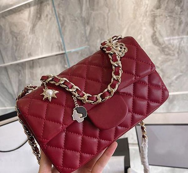 classic fashion hand bags luxurious lambs sheepskin leather bag designs women handbags with badge ang gold chain female flap purse wholesale
classic fashion hand bags luxurious lambs sheepskin leather bag designs women handbags with badge ang gold chain female flap purse wholesale