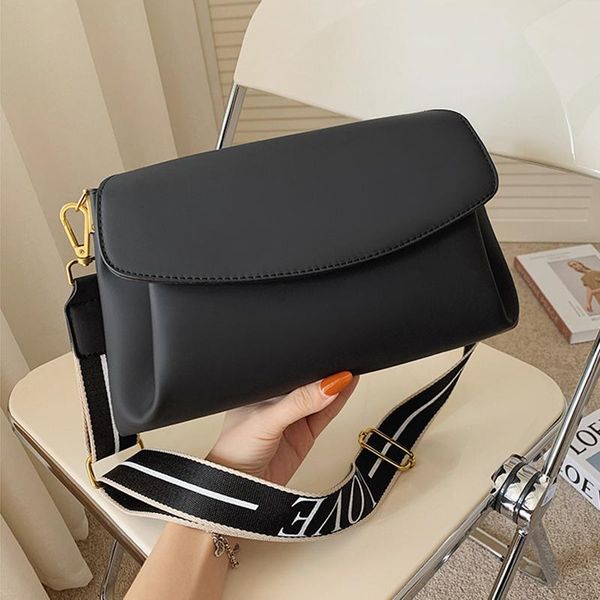 evening bags women bag fashion korean version wild mini retro small square messenger shoulder handbag niche design pu
evening bags women bag fashion korean version wild mini retro small square messenger shoulder handbag niche design pu
