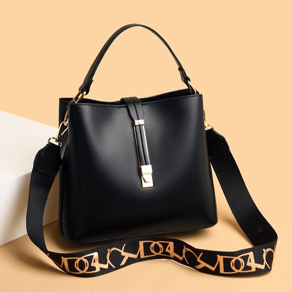 evening bag bucket women's 2021 simple leisure mother's handbag broadband messenger large capacity soft leather
evening bag bucket women's 2021 simple leisure mother's handbag broadband messenger large capacity soft leather