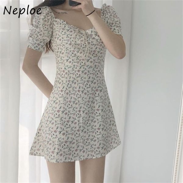 vintage floral dress women french sqaure collar puff sleeve ladies vestidos summer elegant slim waist female dresses 210422, Black;gray
vintage floral dress women french sqaure collar puff sleeve ladies vestidos summer elegant slim waist female dresses 210422, Black;gray