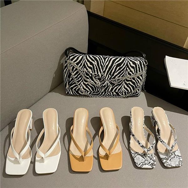 slippers casual shoes square heel women heels pantofle rubber flip flops slides luxury block high 2021 hawaiian rome pu fabric f, Black
slippers casual shoes square heel women heels pantofle rubber flip flops slides luxury block high 2021 hawaiian rome pu fabric f, Black