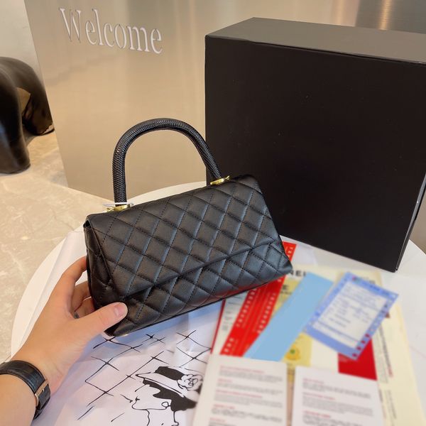 5a+ tote bag designer handbag high-capacity handbgs shoulder bags evening party shopping business occasions different colors fashion brand
5a+ tote bag designer handbag high-capacity handbgs shoulder bags evening party shopping business occasions different colors fashion brand