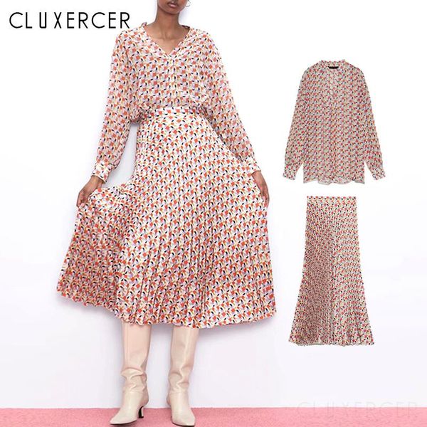 two piece dress vintage geometric print shirt+skirt 2 set women 2021 casual long sleeve shirt and pleated maxi skirt suit, White
two piece dress vintage geometric print shirt+skirt 2 set women 2021 casual long sleeve shirt and pleated maxi skirt suit, White