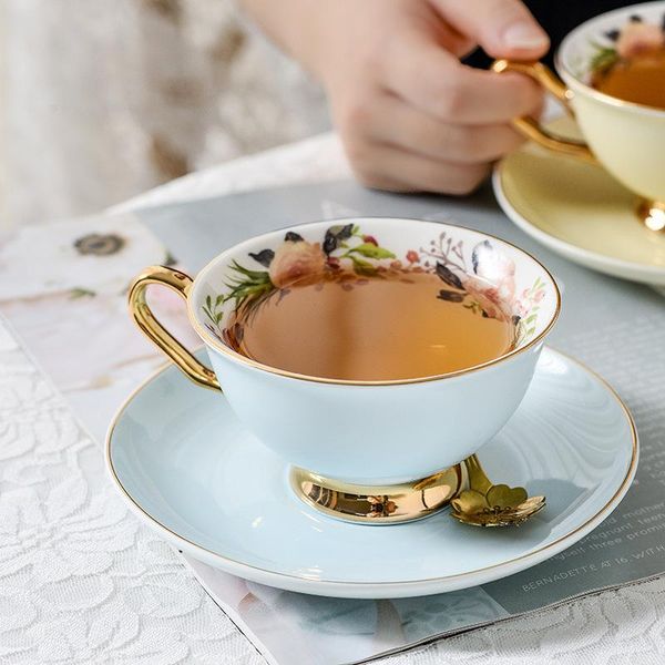 mugs ceramic coffee cup set european exquisite gold rim colored glazed and saucer net red afternoon tea flower
mugs ceramic coffee cup set european exquisite gold rim colored glazed and saucer net red afternoon tea flower