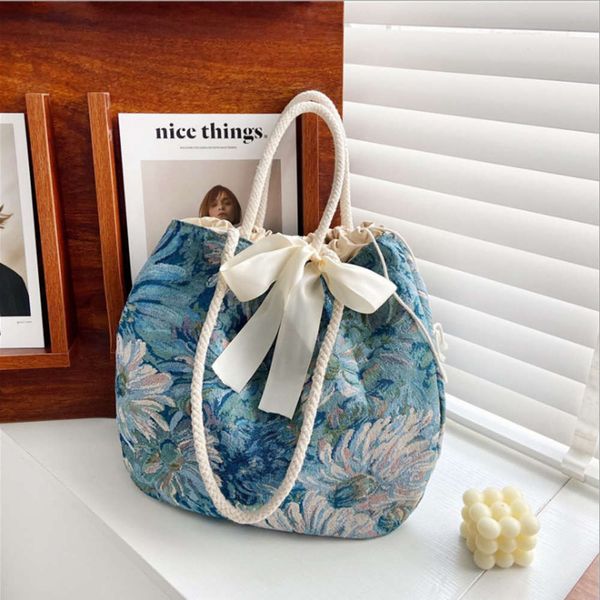 artistic watercolor oil painting tote bag 2021 portable diagonal bag women's single shoulder armpit
artistic watercolor oil painting tote bag 2021 portable diagonal bag women's single shoulder armpit
