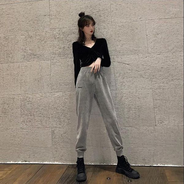 casual women's two-piece spring and autumn short velvet high waist sports pants fashion suit women tracksuits, Gray
casual women's two-piece spring and autumn short velvet high waist sports pants fashion suit women tracksuits, Gray