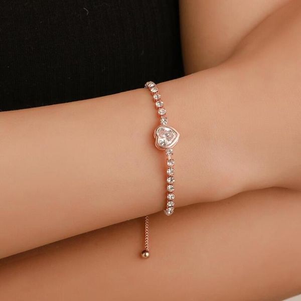charm bracelets 2021 elegant design cz crystal heart for women bangle jewelry 3 color link chain bracelet wedding love pulseira, Golden;silver
charm bracelets 2021 elegant design cz crystal heart for women bangle jewelry 3 color link chain bracelet wedding love pulseira, Golden;silver