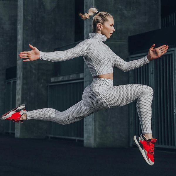 yoga outfit women's tracksuit set 2pcs long sleeves leggings buttock pants sports suit workout gym clothes running sportwear
yoga outfit women's tracksuit set 2pcs long sleeves leggings buttock pants sports suit workout gym clothes running sportwear