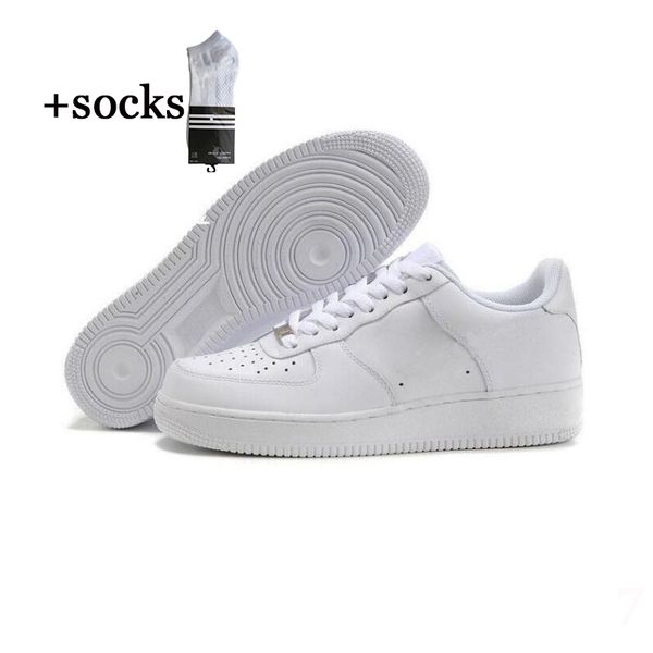 with socks classic man running shoes women fashion sneakers triple white black casual womens mens trainer sneaker 36-45, White;red
with socks classic man running shoes women fashion sneakers triple white black casual womens mens trainer sneaker 36-45, White;red