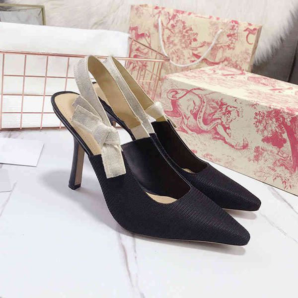 dress luxurys women designers fashion womens shoes cat platform mid heel leather flat bottom ladies high sandals large size 34-42 9.5cm, Black
dress luxurys women designers fashion womens shoes cat platform mid heel leather flat bottom ladies high sandals large size 34-42 9.5cm, Black