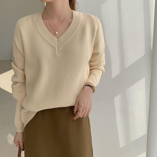 women's sweaters elegant v-neck knitted women full sleeve loose female pullovers jumpers 2021 autumn winter thick ladies knitwear s153, White;black
women's sweaters elegant v-neck knitted women full sleeve loose female pullovers jumpers 2021 autumn winter thick ladies knitwear s153, White;black