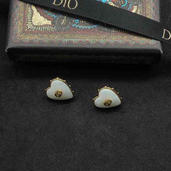 designer fashion white heart luxury letter women's jewelry earrings peach dijia style cd d home network red temperament live broadcast, Red;brown
designer fashion white heart luxury letter women's jewelry earrings peach dijia style cd d home network red temperament live broadcast, Red;brown