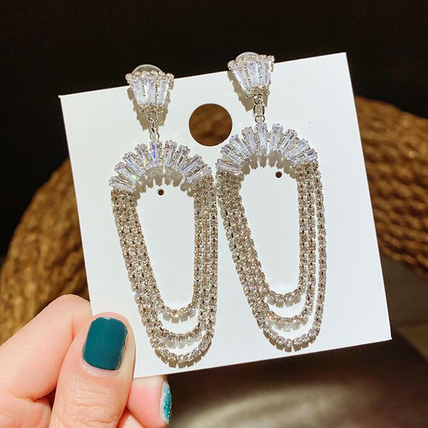 925 silver needle super sparkle inlaid diamond u-shaped earrings fashion exaggeration temperament long tassel zircon net red earrings for
925 silver needle super sparkle inlaid diamond u-shaped earrings fashion exaggeration temperament long tassel zircon net red earrings for