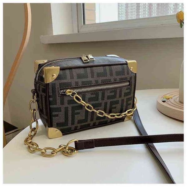 korean quality bag letter chain box bag 2021 new single shoulder messenger bag for female students zly bags
korean quality bag letter chain box bag 2021 new single shoulder messenger bag for female students zly bags