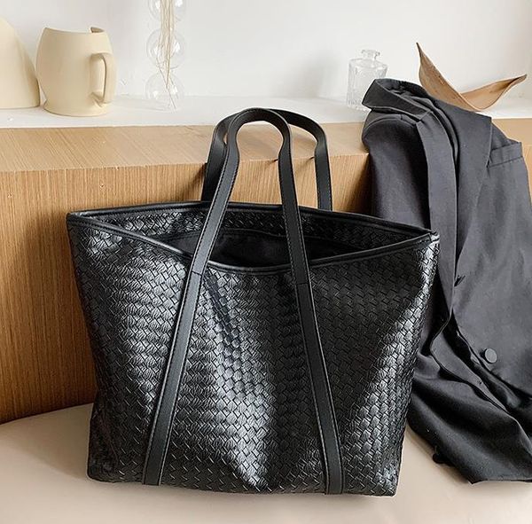 handbag women luxurys designers bags 2021 crossbody bag large-capacity female all purse multi pochette louisbags_18
handbag women luxurys designers bags 2021 crossbody bag large-capacity female all purse multi pochette louisbags_18