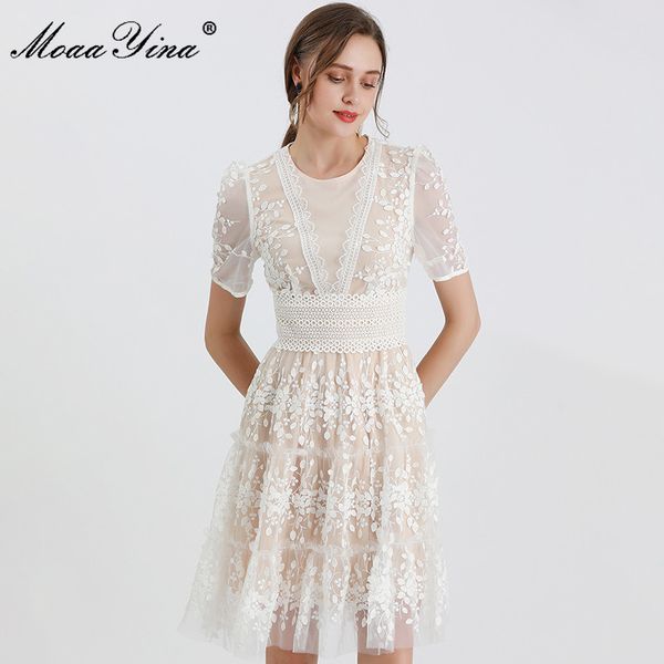 fashion designer dress summer women's dress o-neck short sleeve lace splicing embroidered elegant white mini 210524, Black;gray
fashion designer dress summer women's dress o-neck short sleeve lace splicing embroidered elegant white mini 210524, Black;gray