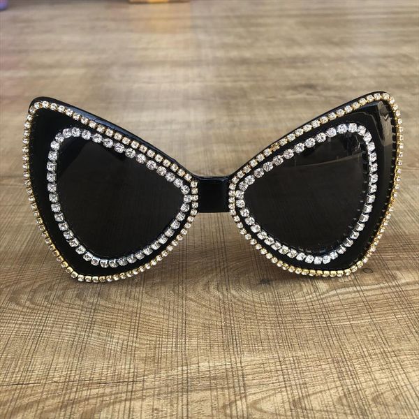 super oversized butterfly women sunglasses big shades diamond sun glasses uv400 design eyewear gold crystal gafas de so, White;black
super oversized butterfly women sunglasses big shades diamond sun glasses uv400 design eyewear gold crystal gafas de so, White;black