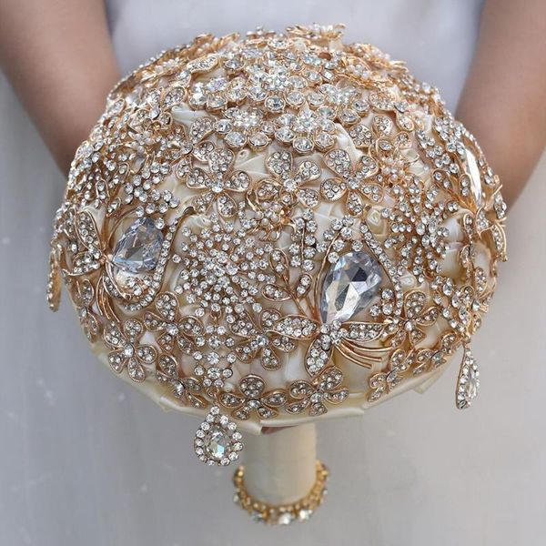 wedding flowers 2021 luxury crystal bridal brooch bouquet high-end de mariage handmade rose bride bouquets custom
wedding flowers 2021 luxury crystal bridal brooch bouquet high-end de mariage handmade rose bride bouquets custom