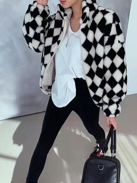 women's jackets 2021 winter fashion check colored high-neck zip-up sheepskin coat, Black;brown
women's jackets 2021 winter fashion check colored high-neck zip-up sheepskin coat, Black;brown