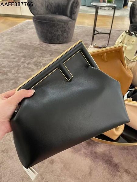 fend women luxurys designer bag 2021 first series metal wrapped dinner bag handbag single shoulder messenger bag
fend women luxurys designer bag 2021 first series metal wrapped dinner bag handbag single shoulder messenger bag