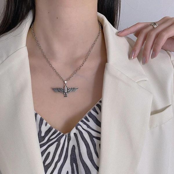punk hip hop retro eagle pendant necklace for women couples geometric clavicle chain jewelry party gifts san263 chains, Silver
punk hip hop retro eagle pendant necklace for women couples geometric clavicle chain jewelry party gifts san263 chains, Silver