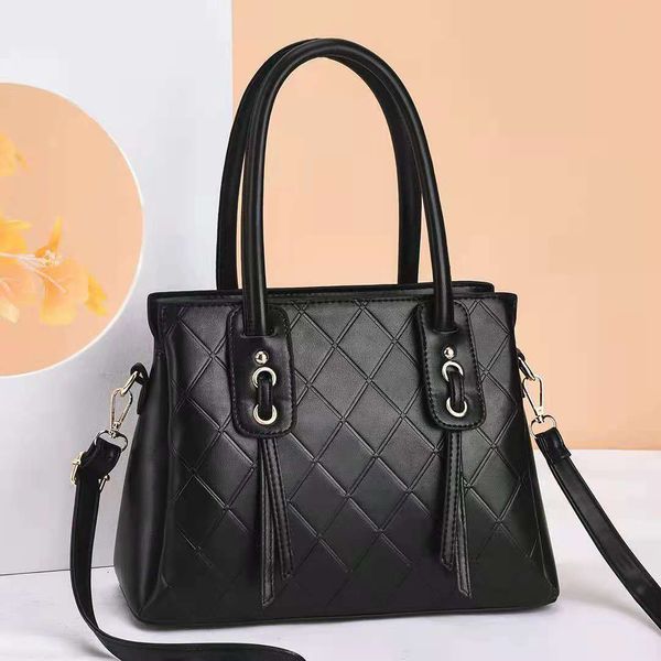 designers purses women shoulder bag 2021new fashion handbags large tote bags designer crossbody handbag pu leather purse lady shopping packs
designers purses women shoulder bag 2021new fashion handbags large tote bags designer crossbody handbag pu leather purse lady shopping packs