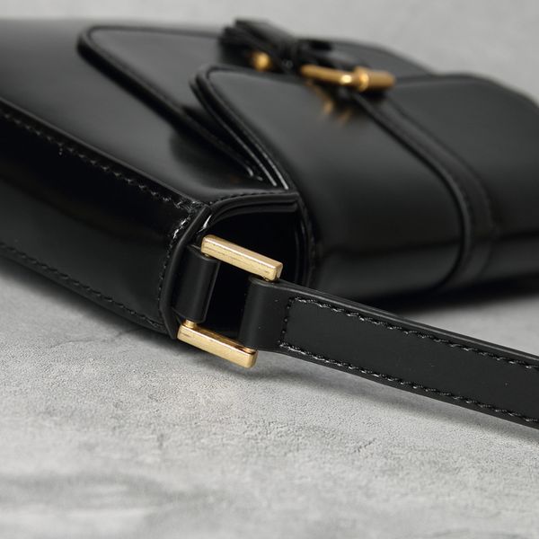 autumn and 2021 new wanghong same underarm vintage miranda portable one shoulder leather bag mgd4
autumn and 2021 new wanghong same underarm vintage miranda portable one shoulder leather bag mgd4