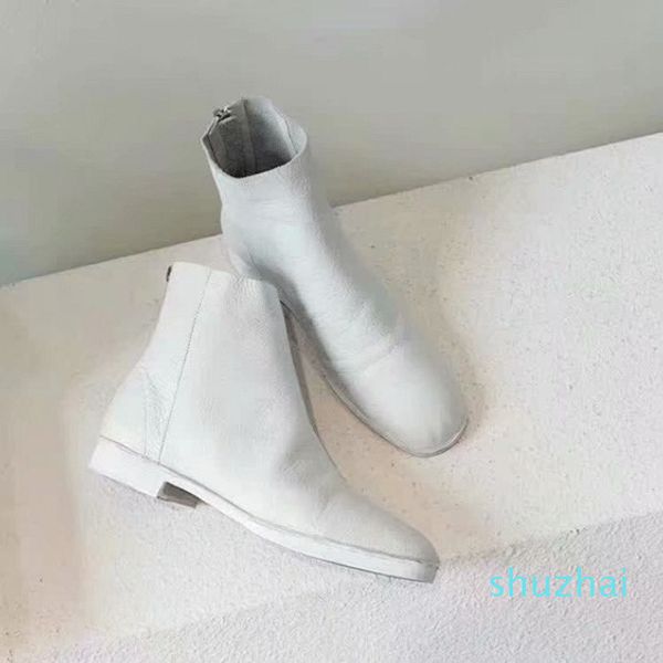 2021 women patent calfskin boot martin ankle boots designer shoes luxury black leather ankle cowboy booties
2021 women patent calfskin boot martin ankle boots designer shoes luxury black leather ankle cowboy booties