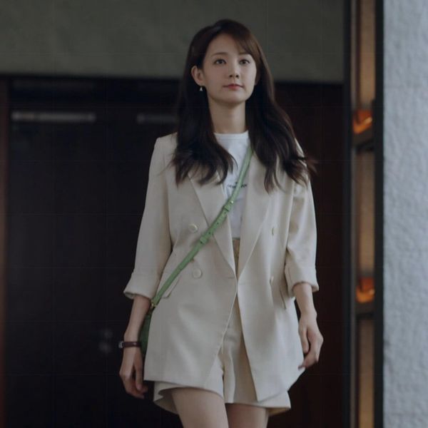 luxury women's short coatleisure profsional temperament summer cloth fairy shorts small suit et women's thin fried street style wo, Black;brown
luxury women's short coatleisure profsional temperament summer cloth fairy shorts small suit et women's thin fried street style wo, Black;brown