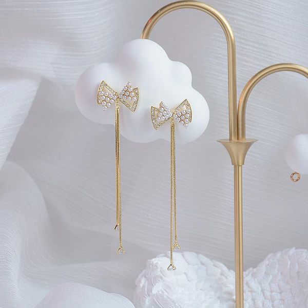 stud gorgeous micro-inlaid zircon pearl temperament bow long wild fairy earrings wholesale jewelry, Golden;silver
stud gorgeous micro-inlaid zircon pearl temperament bow long wild fairy earrings wholesale jewelry, Golden;silver