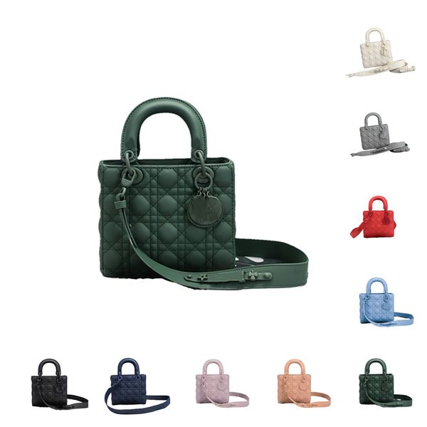 fashion tiger head buckle messenger bags canvas leather chain one shoulder bag multifunctional versatile classic gift giving recommendation
fashion tiger head buckle messenger bags canvas leather chain one shoulder bag multifunctional versatile classic gift giving recommendation