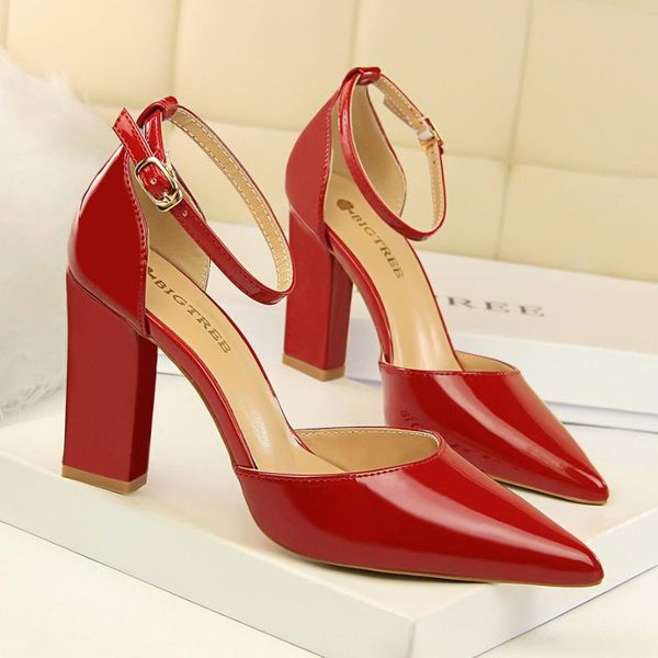 dress shoes summer fashion pointed toe high heels pumps women elegant block ladies party red black sandals big size
dress shoes summer fashion pointed toe high heels pumps women elegant block ladies party red black sandals big size
