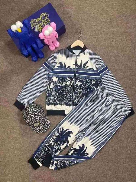 2022 factory wholesale new autumn gradient style printed long sleeve coat harlan trousers two piece set women 5d4j, Gray
2022 factory wholesale new autumn gradient style printed long sleeve coat harlan trousers two piece set women 5d4j, Gray