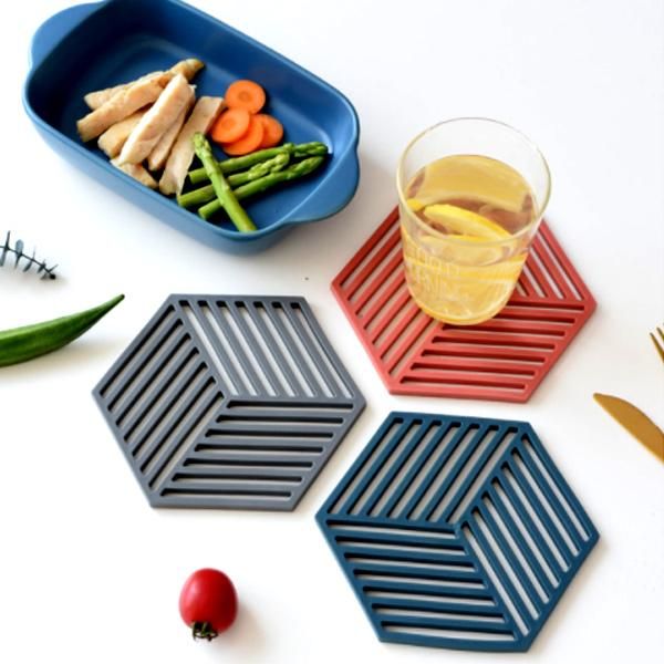 table runner hollow solid color tea nordic style household products high temperature resistant silicone heat insulation mat non-slip
table runner hollow solid color tea nordic style household products high temperature resistant silicone heat insulation mat non-slip