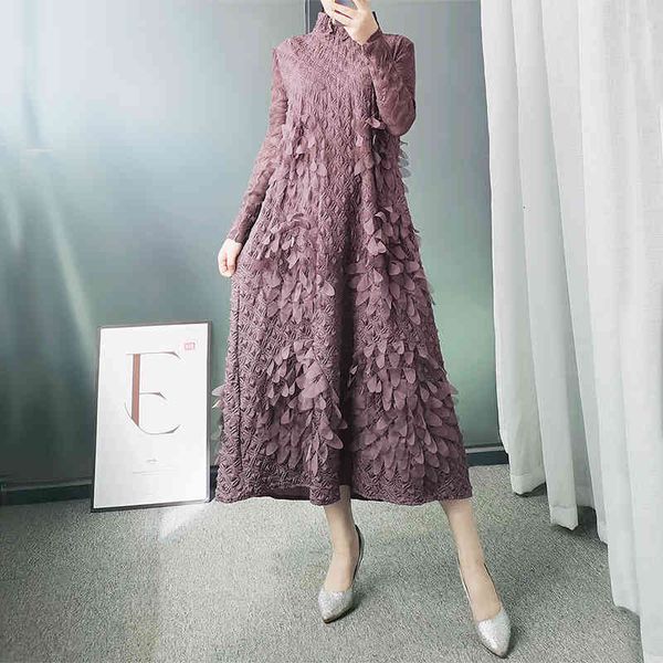 miyake plissado 3d sun flower embroidered female long turtleneck high dress vintage indie fashion clothes, Black;gray
miyake plissado 3d sun flower embroidered female long turtleneck high dress vintage indie fashion clothes, Black;gray