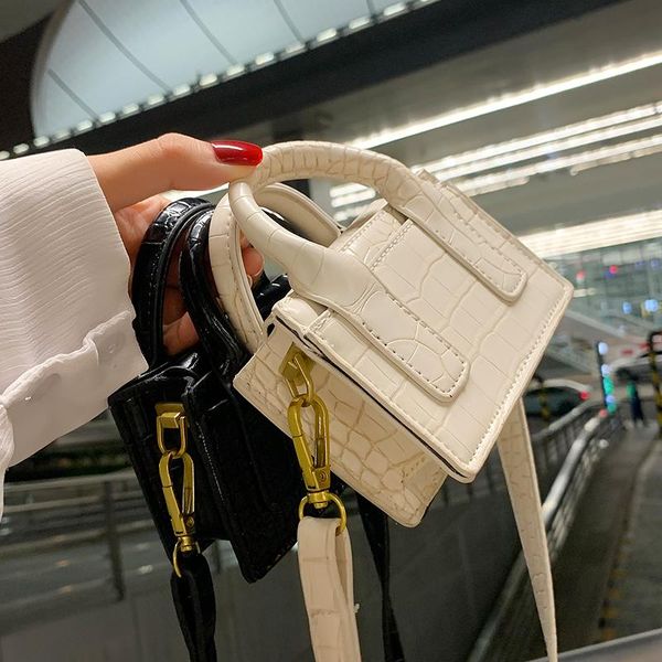 evening bags high-end summer mini crocodile pattern hand bag 2021 fashion western women's designer shoulder messenger
evening bags high-end summer mini crocodile pattern hand bag 2021 fashion western women's designer shoulder messenger