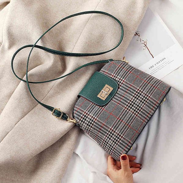 handbag 2021 small square bag female spring and summer fashion korean version single shoulder ins messenger lattice clip, Black;red
handbag 2021 small square bag female spring and summer fashion korean version single shoulder ins messenger lattice clip, Black;red