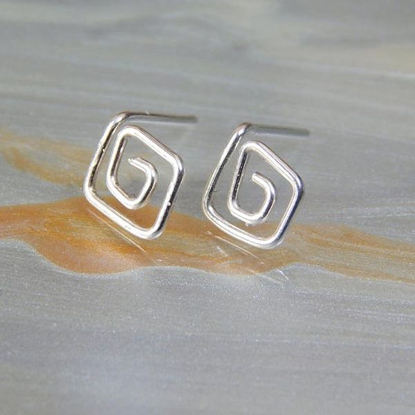 stud 925 silver earrings handmade gold filled jewelry vintage pendientes minimalist brincos oorbellen for women, Golden;silver
stud 925 silver earrings handmade gold filled jewelry vintage pendientes minimalist brincos oorbellen for women, Golden;silver