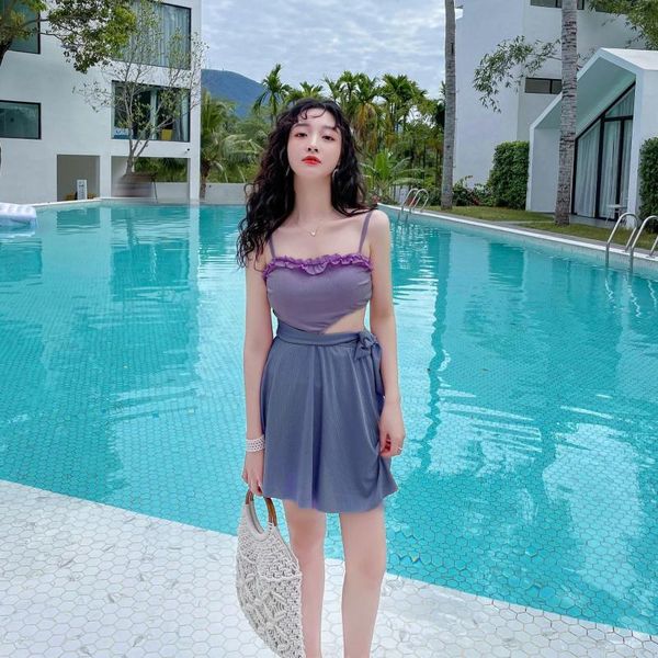one-piece suits swimming suit female in the wind cute little girl lose fresh belly spring conservative sling swim
one-piece suits swimming suit female in the wind cute little girl lose fresh belly spring conservative sling swim