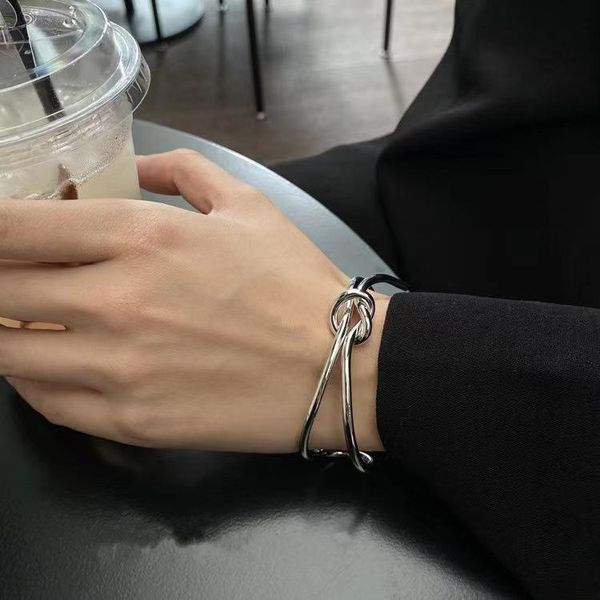 bangle wholesale simple knot cuff bracelets silver color manchette bracelet for women armband fashion jewelry gift pulseiras, Black
bangle wholesale simple knot cuff bracelets silver color manchette bracelet for women armband fashion jewelry gift pulseiras, Black