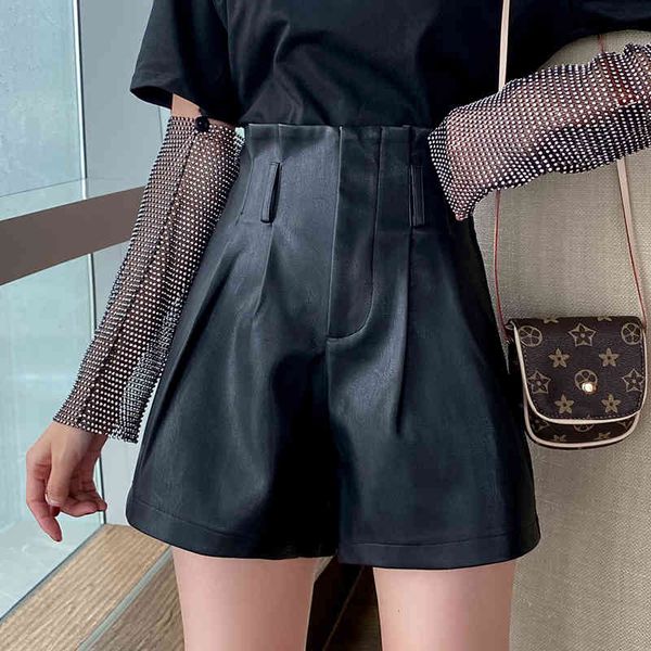 high waist pu leather shorts women autumn winter solid slim wide leg fashion short femme 210429, White;black
high waist pu leather shorts women autumn winter solid slim wide leg fashion short femme 210429, White;black