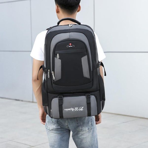 men's backpack 2021 fashion black travel bag outdoor trend large-capacity sports nylon durable waterproof
men's backpack 2021 fashion black travel bag outdoor trend large-capacity sports nylon durable waterproof