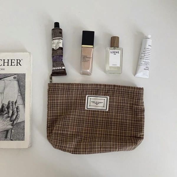 storage bags vintage makeup bag large floral cosmetic travel lady beauty organizer
storage bags vintage makeup bag large floral cosmetic travel lady beauty organizer