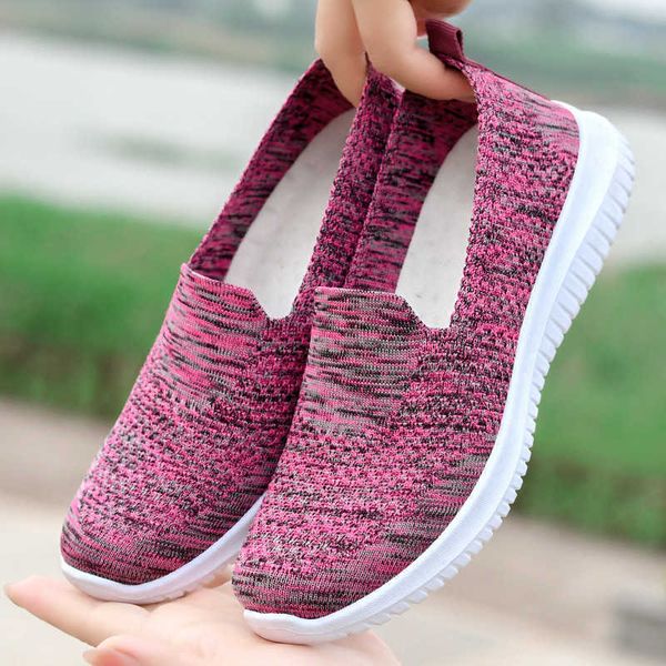 old beijing cloth shoes women's designer large size soft sole breathable middle-aged and oldtraining sneakers
old beijing cloth shoes women's designer large size soft sole breathable middle-aged and oldtraining sneakers