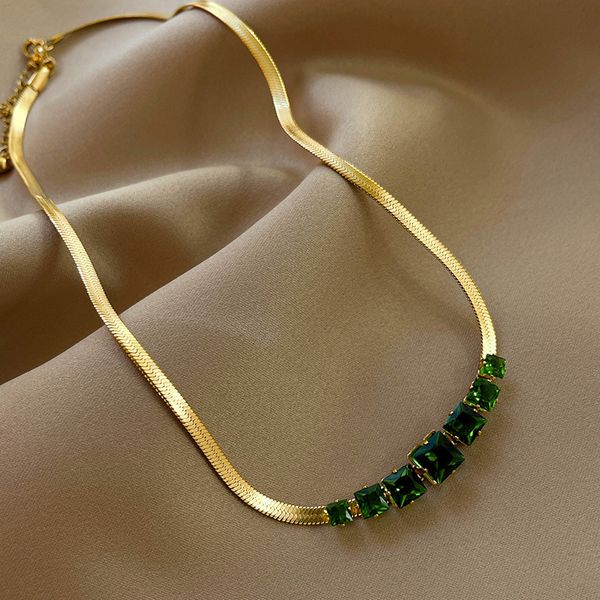 advanced women jewelry snake chain white emerald gemstone pendant necklace, Silver 
advanced women jewelry snake chain white emerald gemstone pendant necklace, Silver